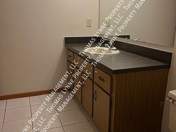 4th image of 2152 NE 45th Ave #1