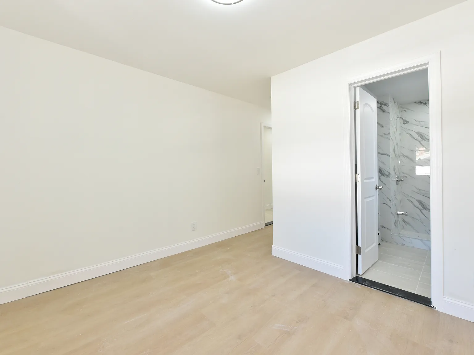 3 bed, $3,400 — Photo 4