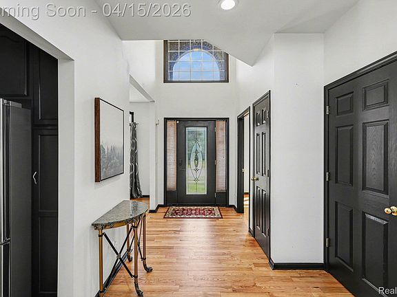 4th image of 45229 Thorn Tree Ln