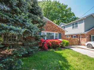 710 W Glebe Rd, Alexandria, VA 22305