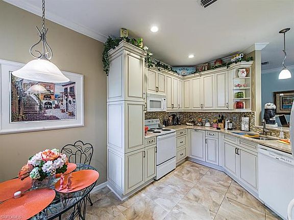 4th image of 172 Vintage Cir APT 102
