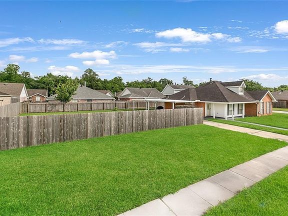 3rd image of 2716 Deer Creek Dr