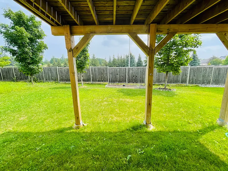 108 Battersea Cres — Photo 12