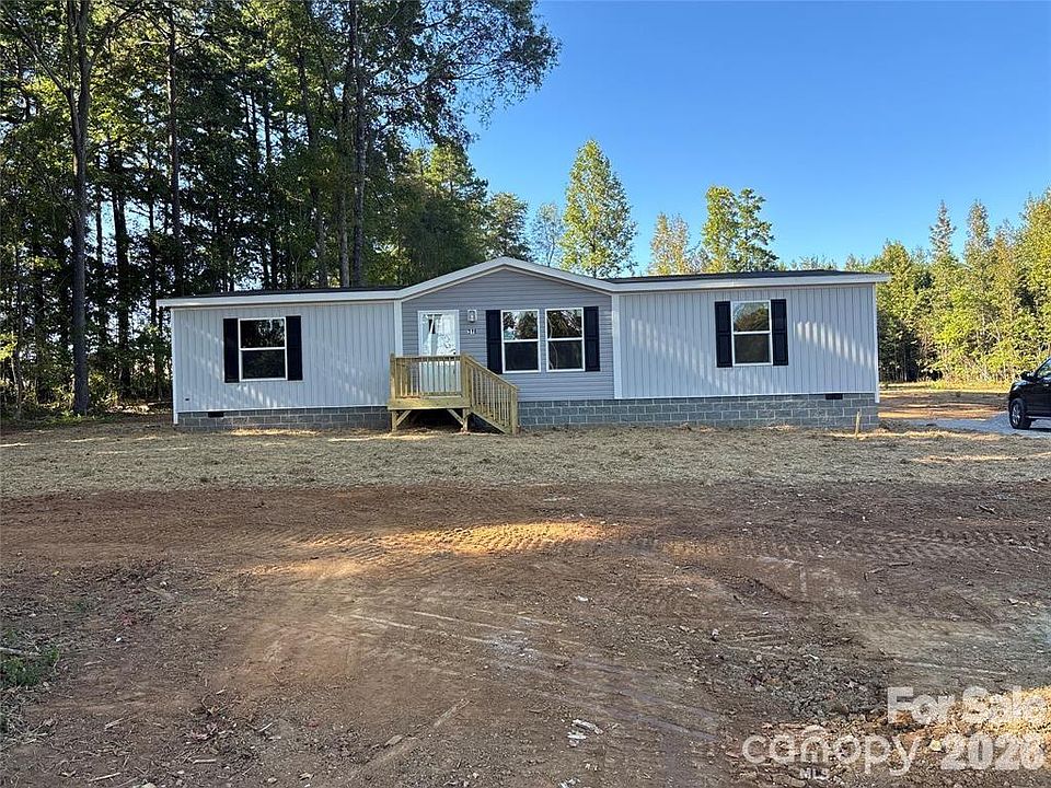 1st image of 526 Lake Mullis Rd