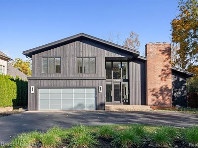 1030 Lakeside Dr, Birmingham, MI, 48009