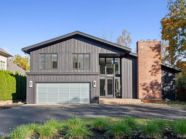 1030 Lakeside Dr, Birmingham, MI 48009