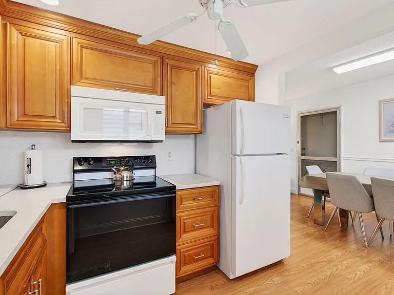 213 Waterford Cir #I — Photo 20