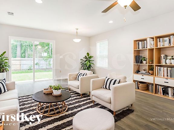 4th image of 11373 Margarets Landing Pl