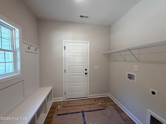 4th image of 46 Rum Row Court