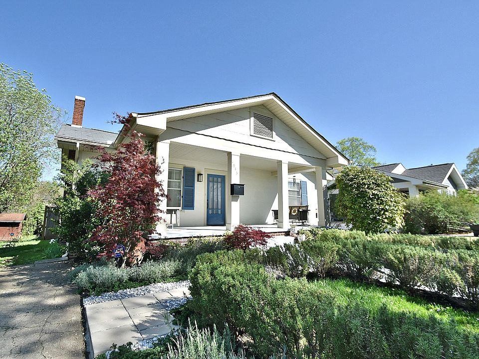 1st image of 1943 Emoriland Blvd