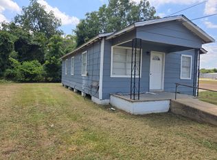 102 Lewis St, Leland, MS 38756