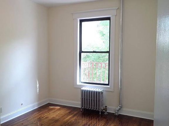 2nd image of 2810 36th St APT 2