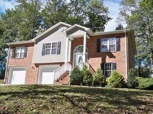 925 Hemlock Dr NE, Lenoir, NC 28645