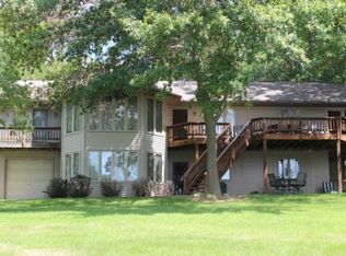 121 Sunnyview Pl, Dahinda, IL 61428