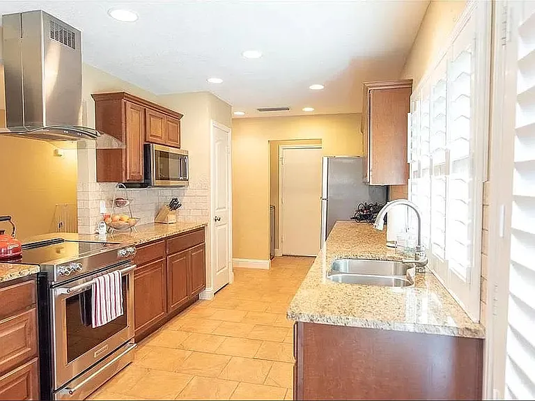 3317 Newkirk Dr — Photo 5