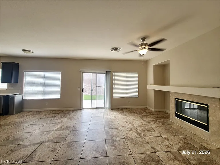 2883 Cordillera Dr — Photo 4