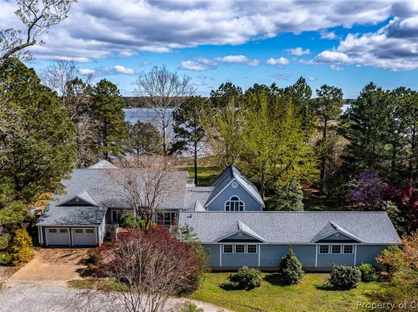 7375 Hope Haven Ln, Gloucester, VA 23061