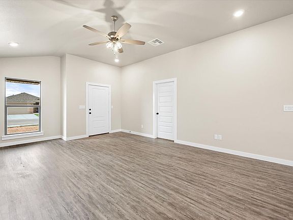 5th image of 3209 Cottonwood Ave