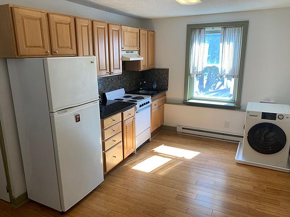 3rd image of 1352 E Palmer St Floor 3