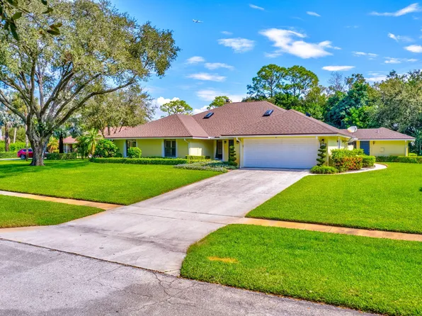 304 Marble Canyon Drive, Wellington, FL 33414