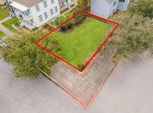 1627 Winnie St, Galveston, TX 77550