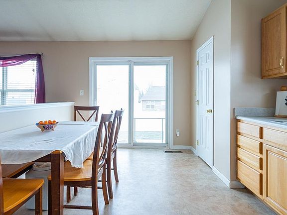 4th image of 176 Gibraltar Dr