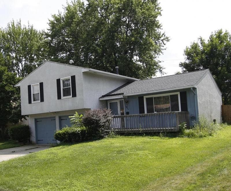 1st image of 6829 Carrousel Dr S