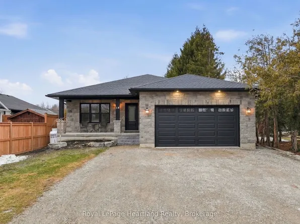 18 Geddes St W, Minto, ON N0G 1M0