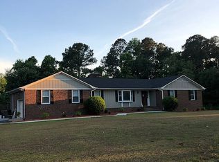 210 Millbrook Ave, Clinton, NC 28328