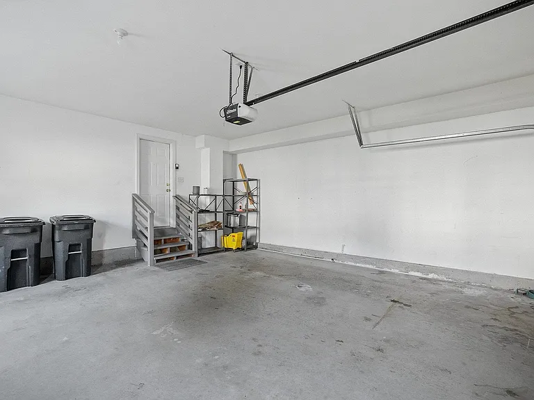 131 Forest Hill Way — Photo 52
