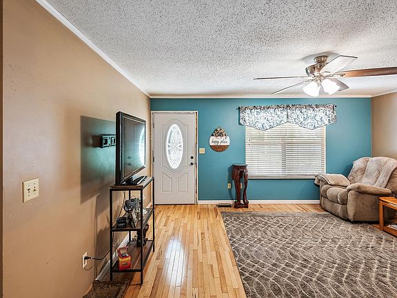 4th image of 307 Harlan St