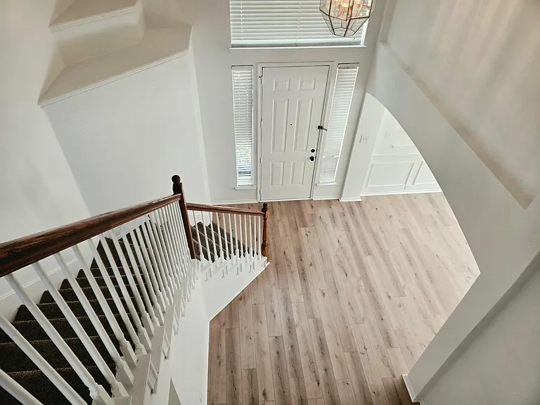 2040 Londonderry Dr — Photo 6