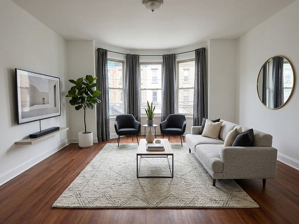 Living room / staged__
