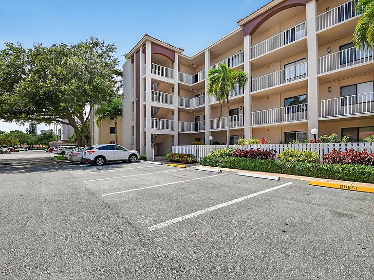 6193 Pointe Regal Cir #402 — Photo 4