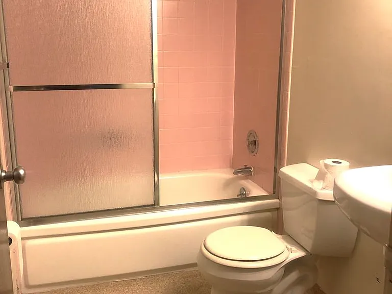1550 Walnut St #1 — Photo 8