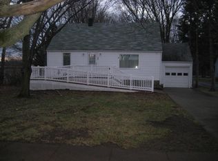 139 Berry Rd, Fredonia, NY 14063