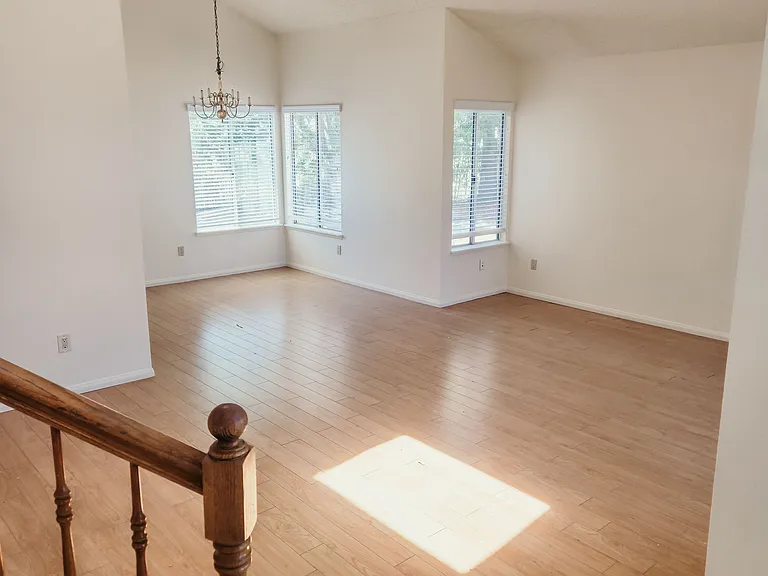 3470 Mountainside Dr — Photo 8