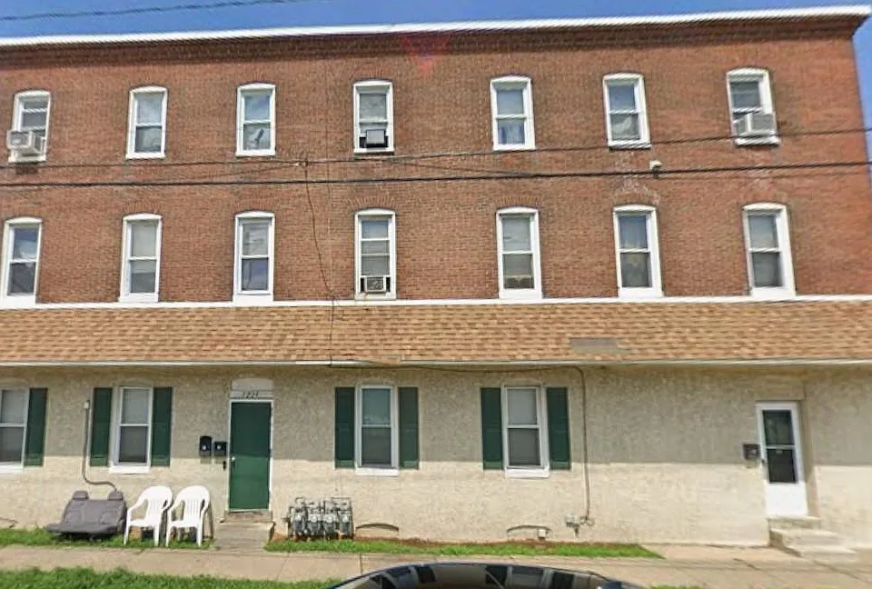 1224 E 2nd St #B-2