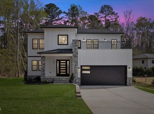 102 Horseman Dr, Louisburg, NC 27549