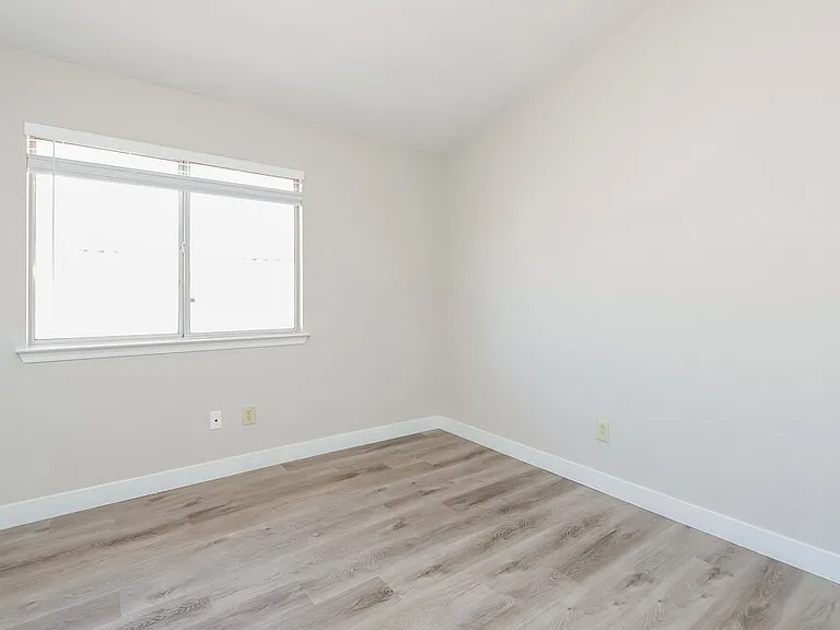 1517 Los Alamos Dr — Photo 13
