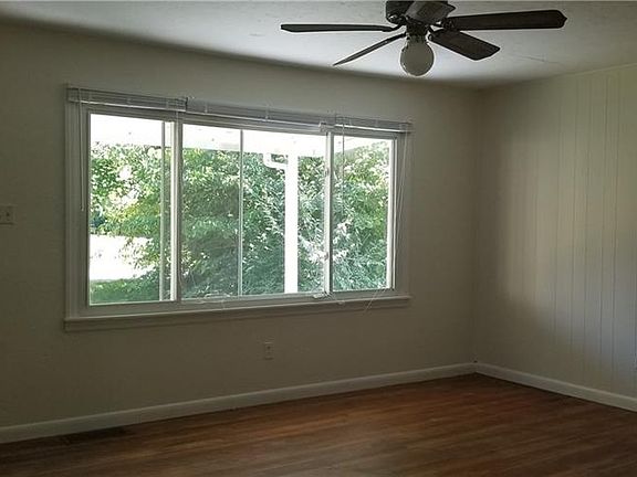 3rd image of 267 Buckeye Ave