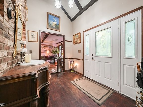 5th image of 44 Chestnut Rd