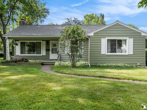 209 Wallace St, Williamston, MI 48895