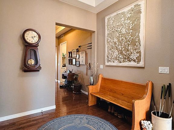 2nd image of 2083 Vineyard Dr