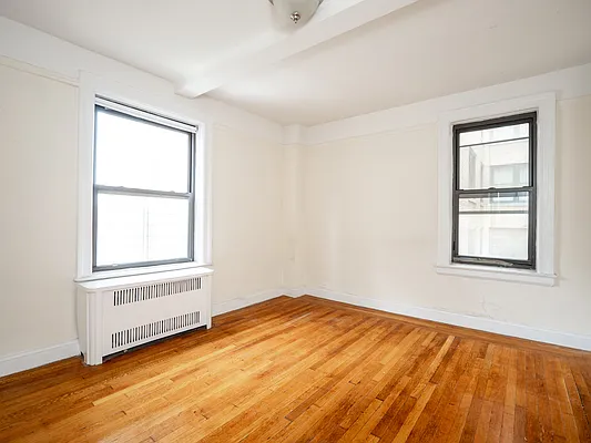 Rented by City Connections Realty | media 11