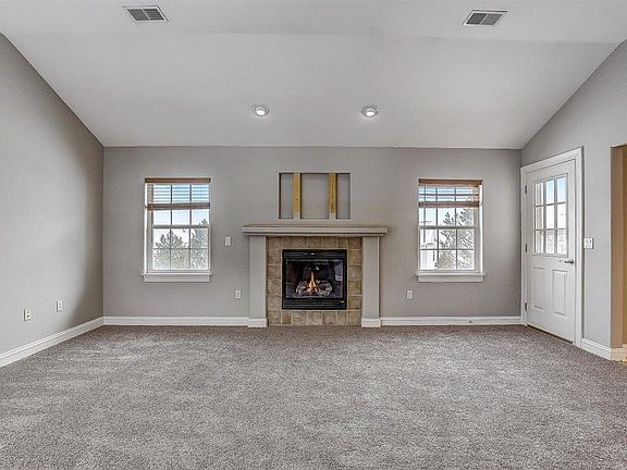 5th image of 470 Pine Cove Ct Unit 402