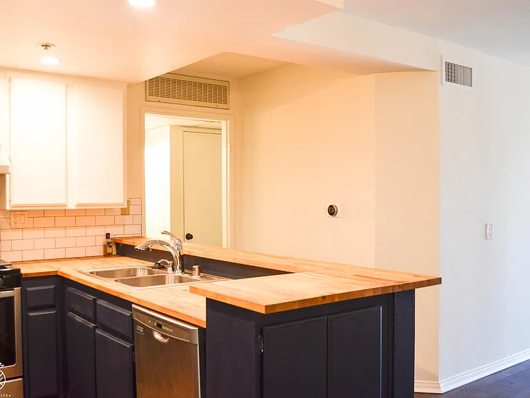 5143 Bakman Ave #206 — Photo 6