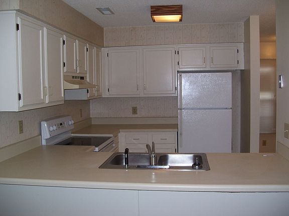 4th image of 2716 S 17th St APT B