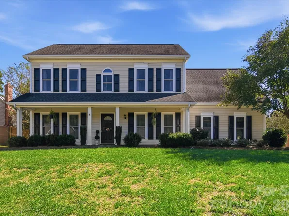 107 White Branch Ct, Fort Mill, SC 29715