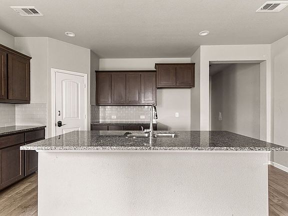 5th image of 6008 Scaled Quail Rd
